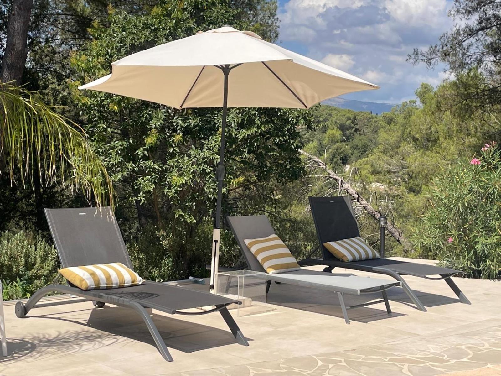 La Villa Des Carriers- Maison Avec Piscine Proche Mer Roquefort Les Pins Exterior foto