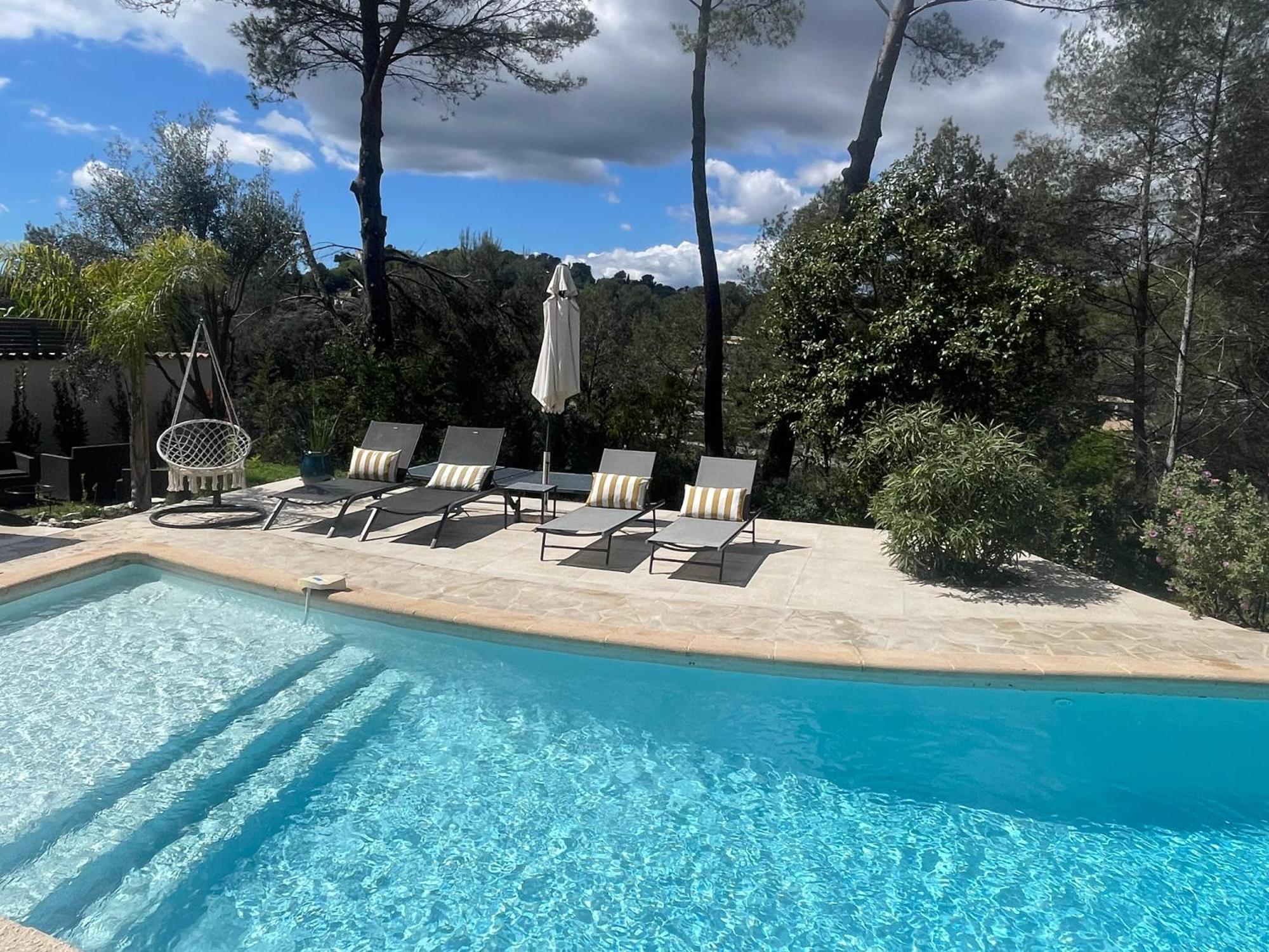 La Villa Des Carriers- Maison Avec Piscine Proche Mer Roquefort Les Pins Exterior foto